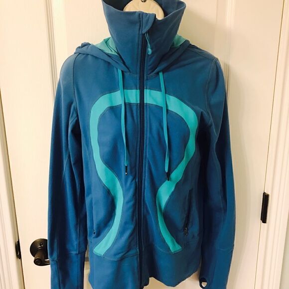Rare Lululemon Hooded Jacket EUC! ❤ - Picture 2 of 3